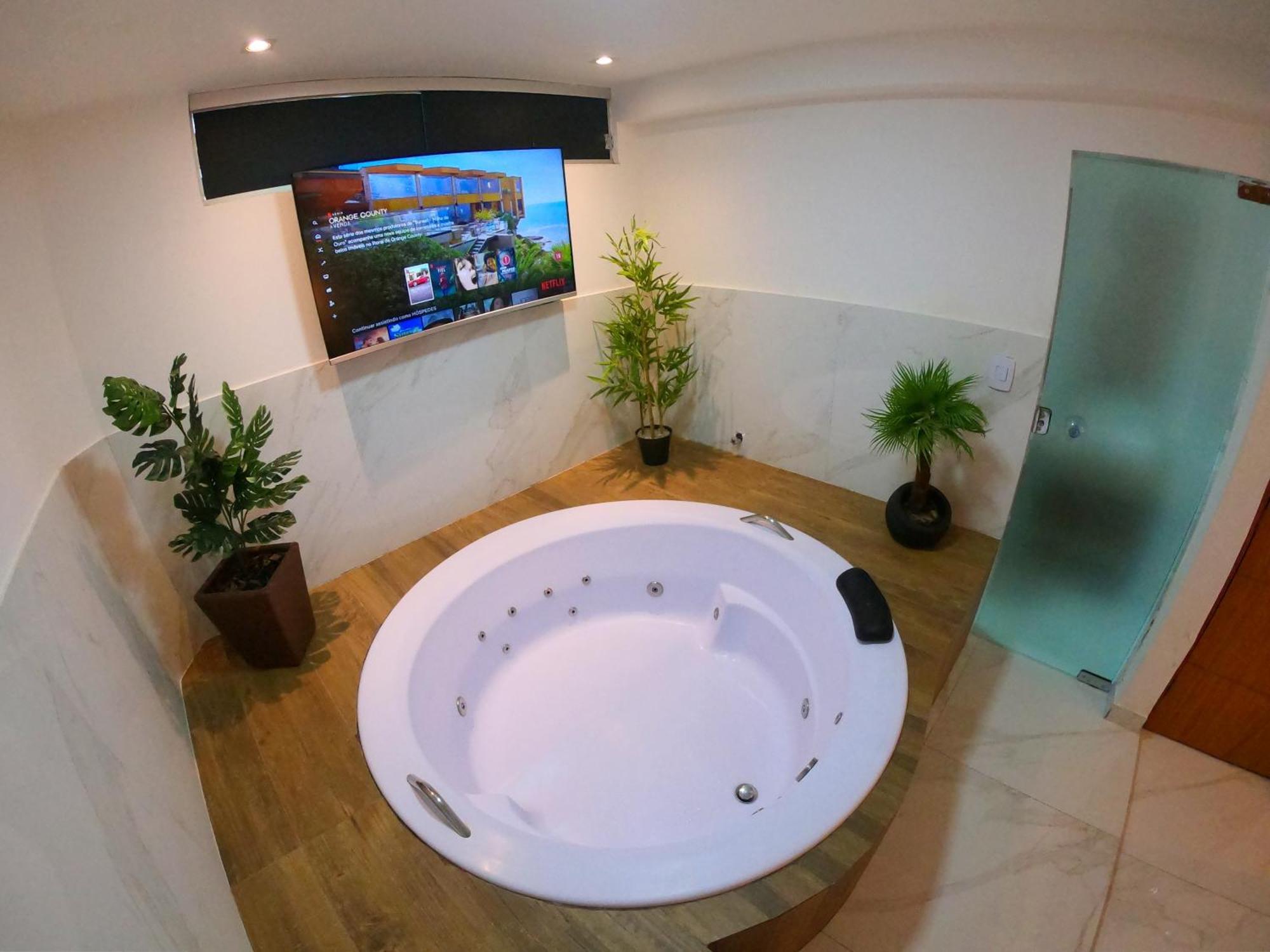 Th 101 - Flat Com Banheira De Hidromassagem Daire Governador Valadares Dış mekan fotoğraf